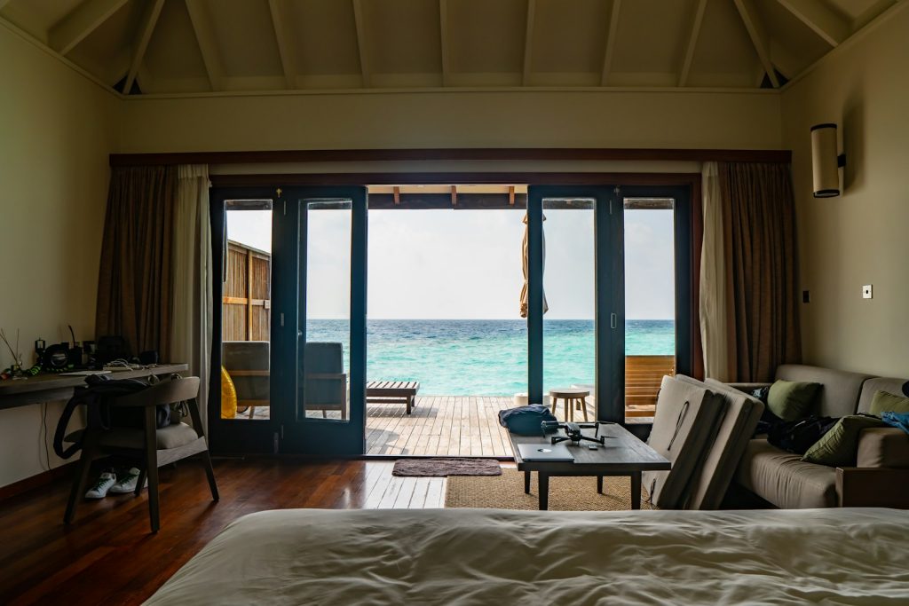 About Us | Independent Derawan & Maratua Guide